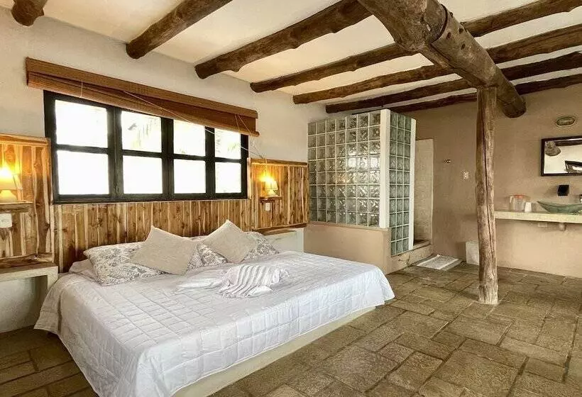 هتل Johnnys Place