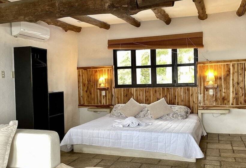 هتل Johnnys Place