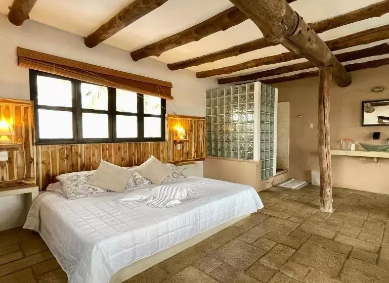 هتل Johnnys Place