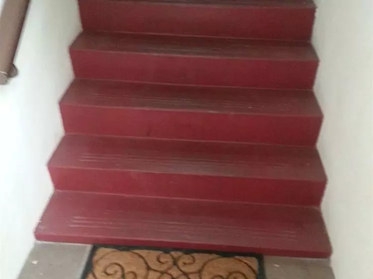 تختخواب و صبحانه Gusti Bed&Breakfast