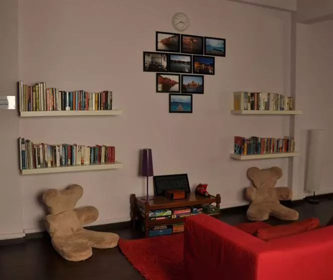 تختخواب و صبحانه Gusti Bed&Breakfast