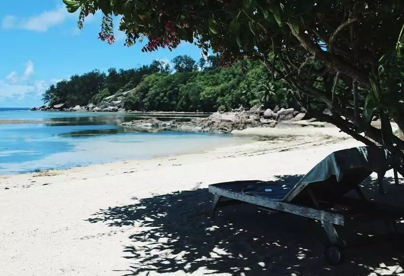 Crown Beach Hotel Seychelles