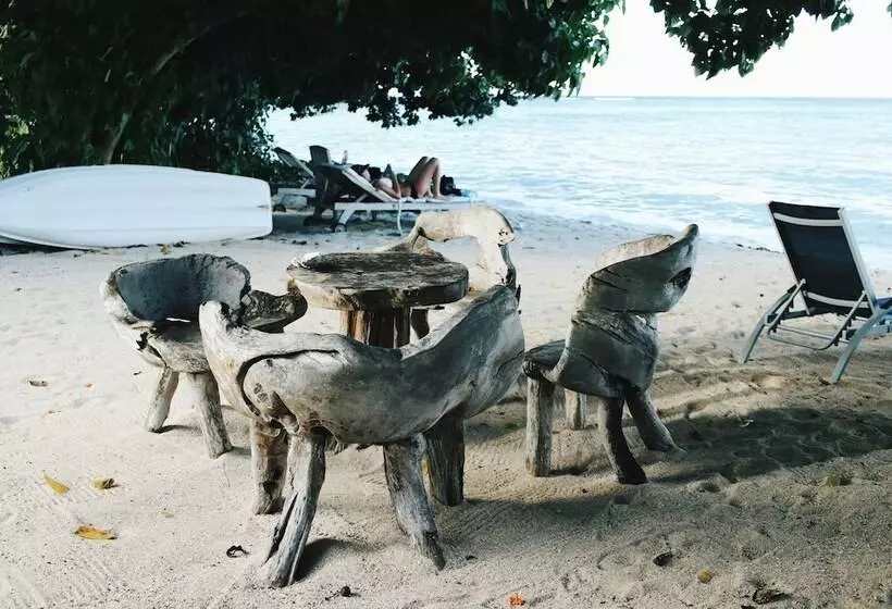 Crown Beach Hotel Seychelles