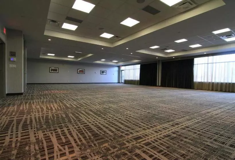 酒店 Hampton Inn & Suites By Hilton, Airdrie, Ab, Canada