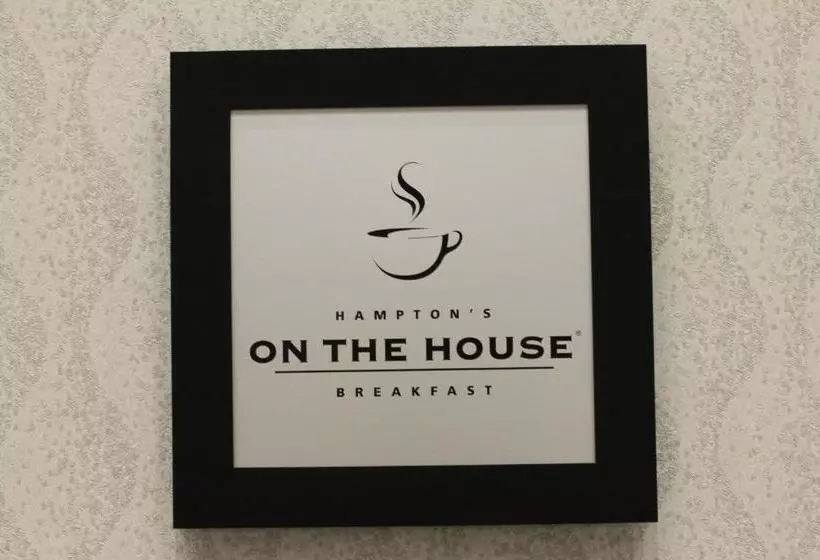 酒店 Hampton Inn & Suites By Hilton, Airdrie, Ab, Canada