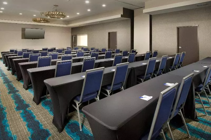Holiday Inn Express Hotel & Suites Waco South, An Ihg