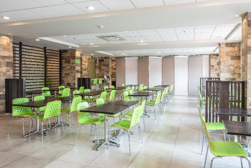 هتل Holiday Inn Express And Suites Celaya, An Ihg