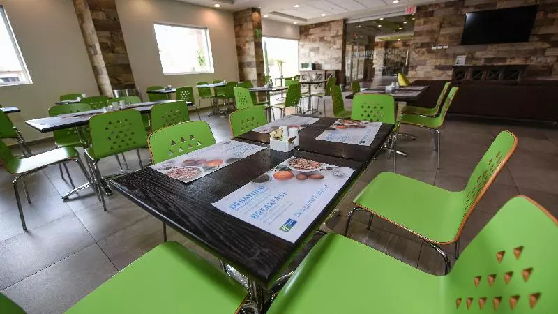 בית מלון כפרי Holiday Inn Express And Suites Celaya, An Ihg