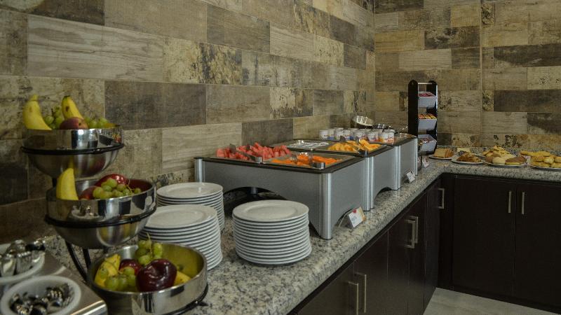 هتل Holiday Inn Express And Suites Celaya, An Ihg