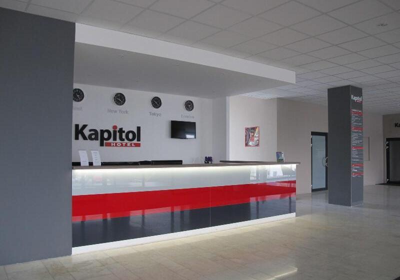 ホテル Kapitol