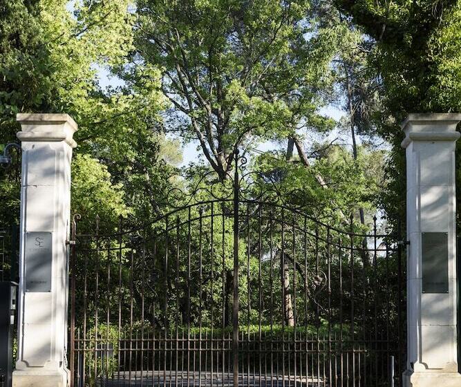 Les Lodges Sainte Victoire Hotel & Spa