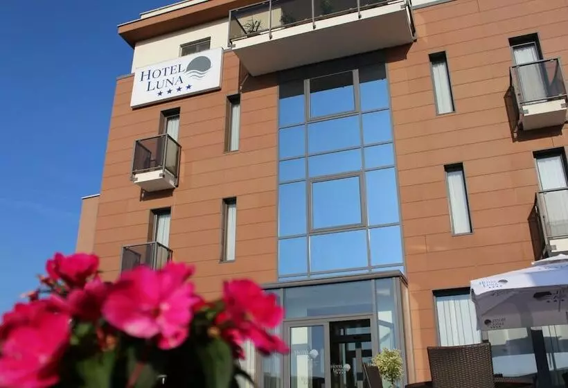 هتل Luna