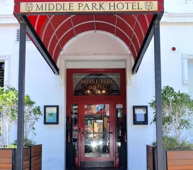 هتل Middle Park