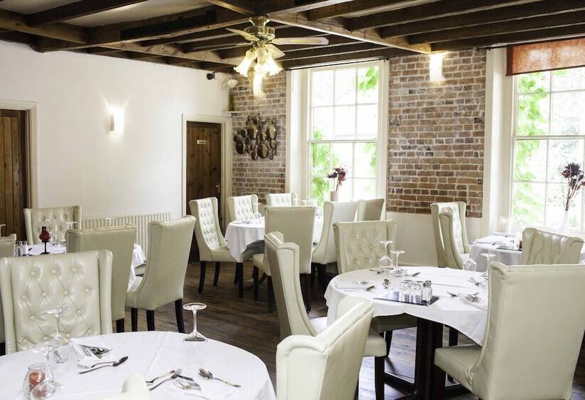 فندق The Castle Inn