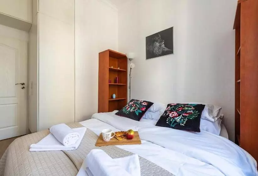 Miodowa Street P&o Serviced Apartments