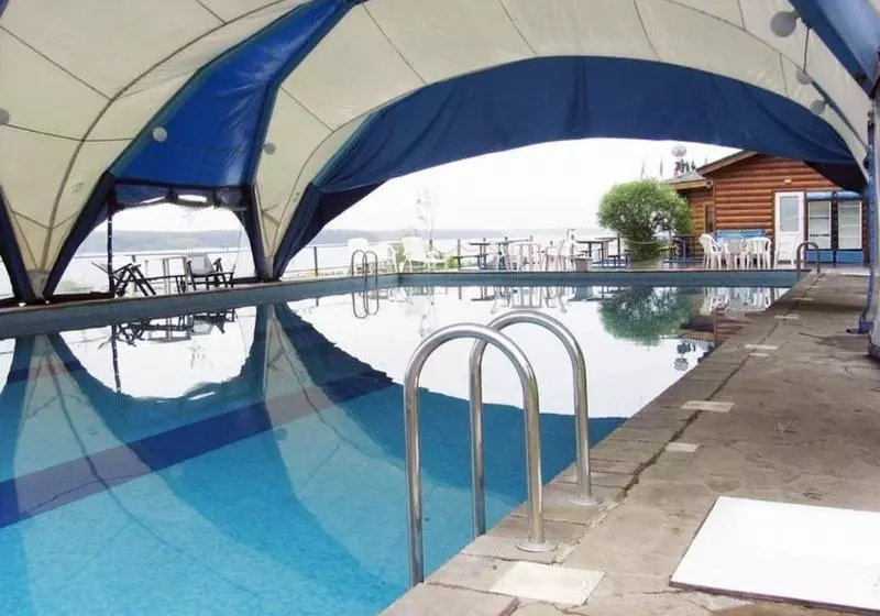 Novy Bereg Hotel Yacht Club