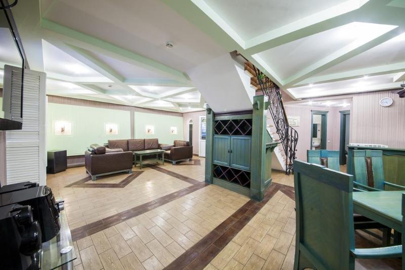 Novy Bereg Hotel Yacht Club