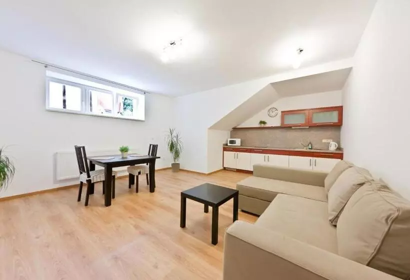 پانسیون Penzion Linhart