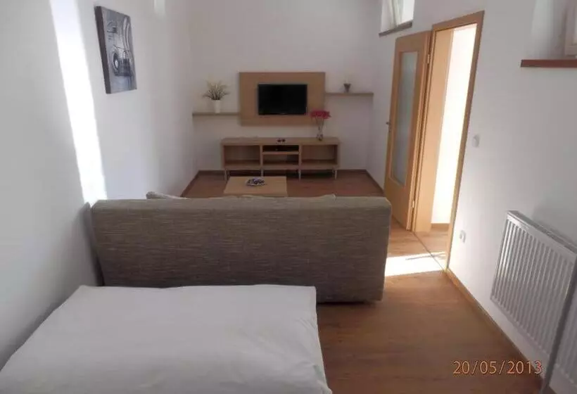 پانسیون Penzion Linhart