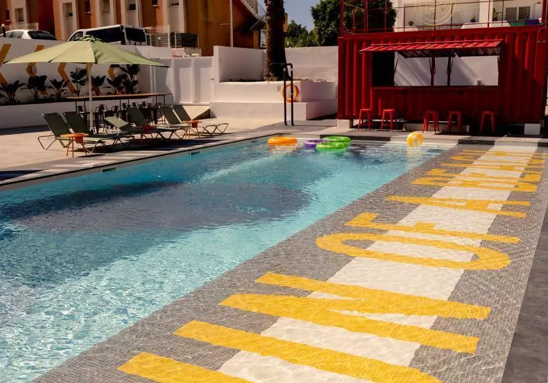 Hotelli Ryans Lolas   Adults Only