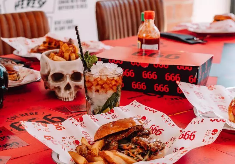 Hotelli Ryans Lolas   Adults Only