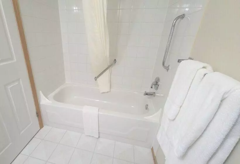 Retkeilymaja Newcastle Country Inn