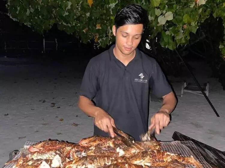 Ari Grand Hotel & Spa