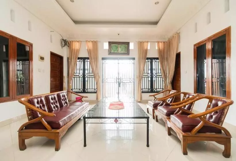 Hotelli Reddoorz Syariah Near Universitas Putra Indonesia Padang