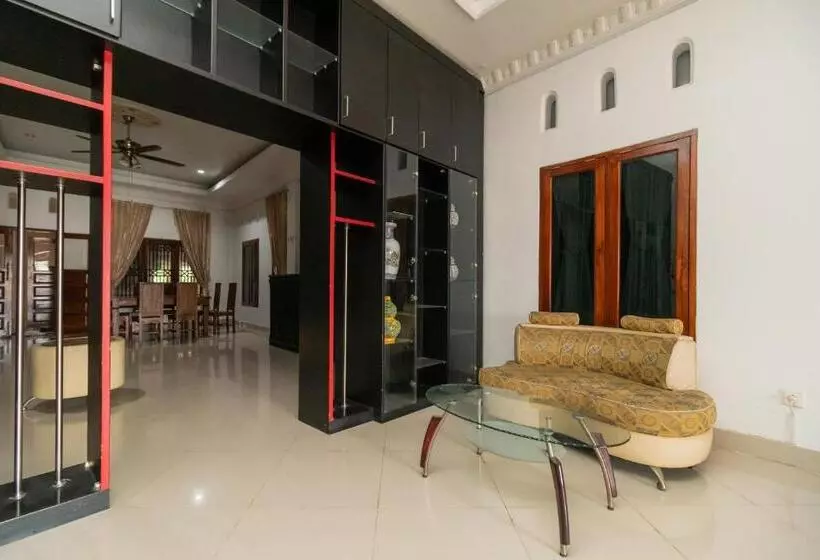 Hotelli Reddoorz Syariah Near Universitas Putra Indonesia Padang