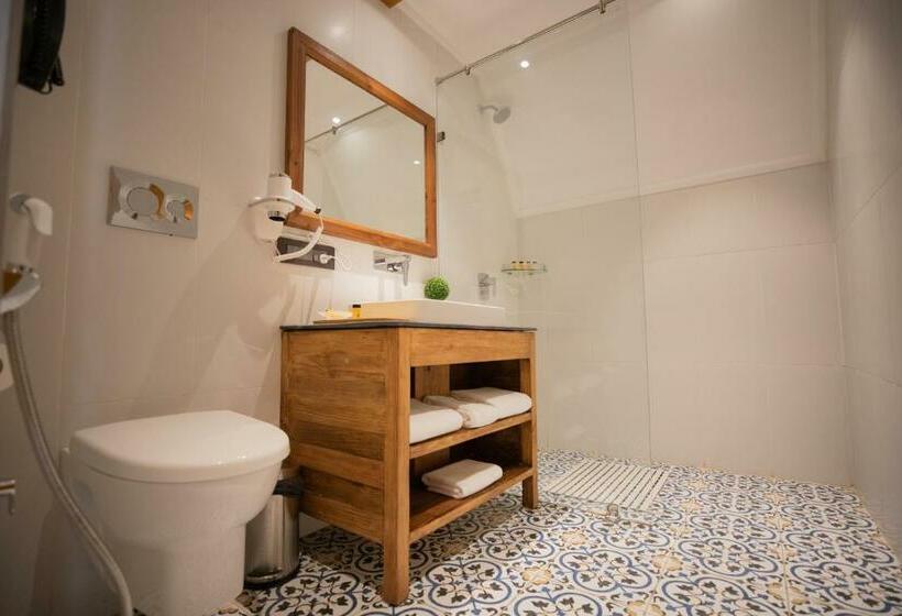 Отель The Pear Orchard By Countryside