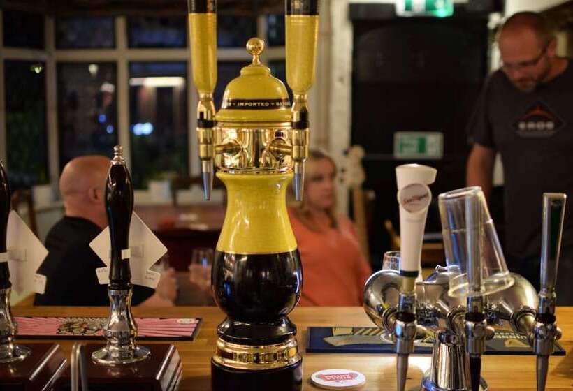 호텔 The Woolpack Inn