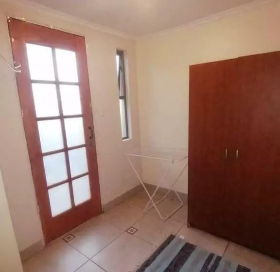 هاستل Hostal Cactus