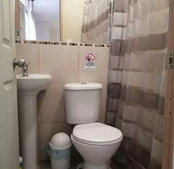 هاستل Hostal Cactus