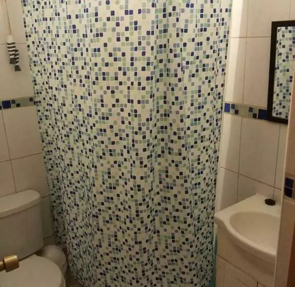 هاستل Hostal Cactus