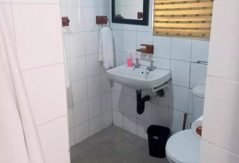 ユースホステル Thuto Centre Conferencing & Bush Lodge