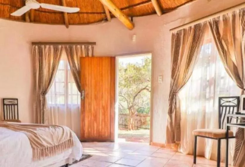 ユースホステル Thuto Centre Conferencing & Bush Lodge