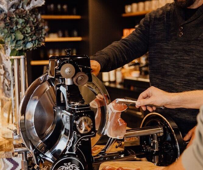 Hideaway Hotel Montestyria Chalets & Suiten