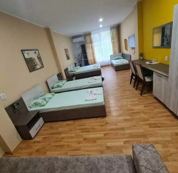 Hotelli семеен хотел аристо