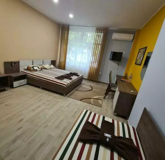 Hotelli семеен хотел аристо