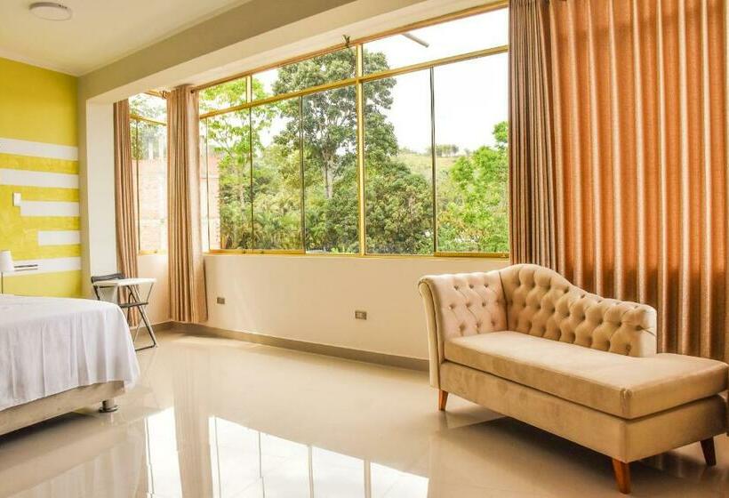 ホテル Green House Tarapoto