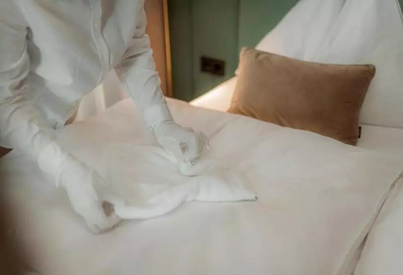 Hotel Ned