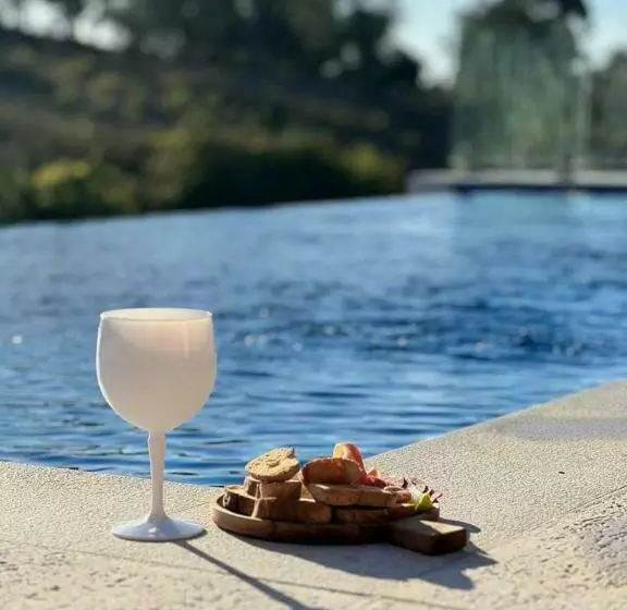 Hotelli Zambujal Suites