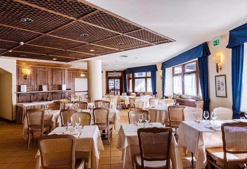 Room In Hotel Alaska