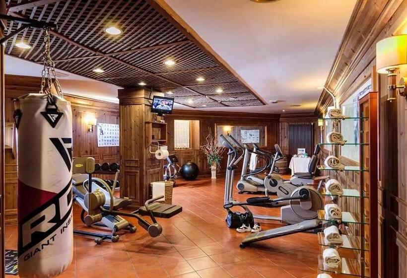 Room In Hotel Alaska