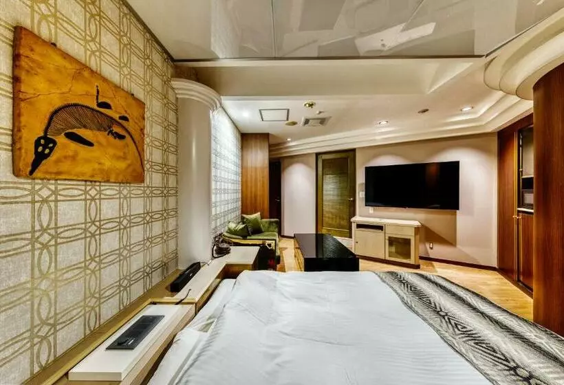 ホテル Artia Dinosaur Machida  Adult Only