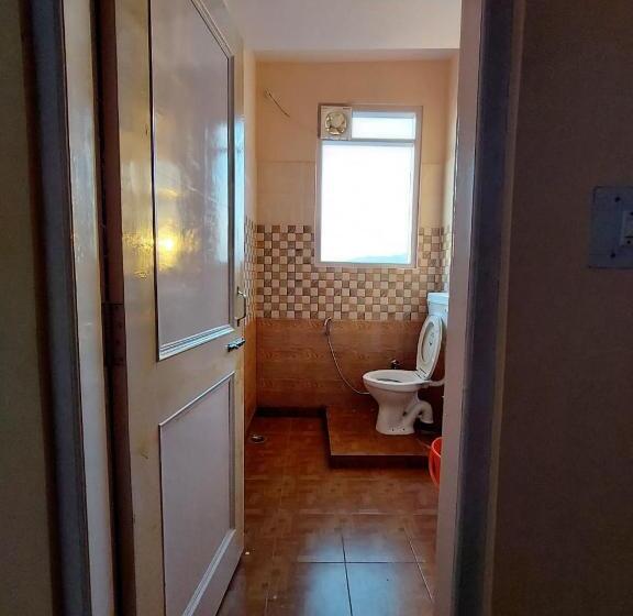 Hotel Gautam Sadan Ii