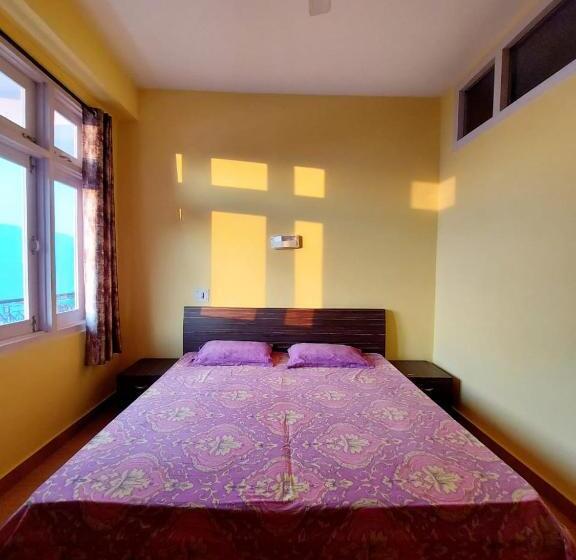 Hotel Gautam Sadan Ii