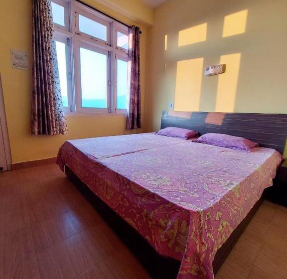 Hotel Gautam Sadan Ii