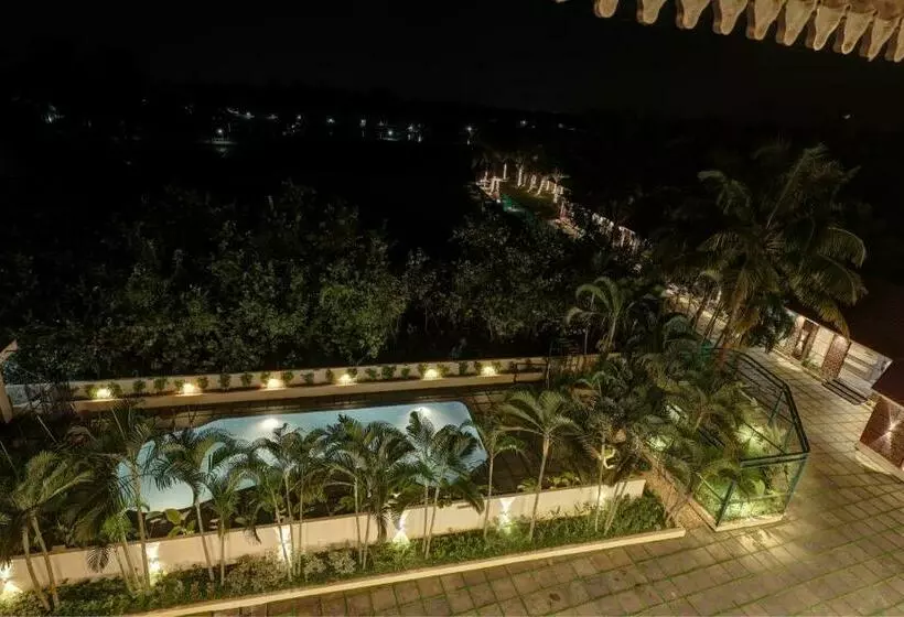 Hotelli Kumarakom Park Resort