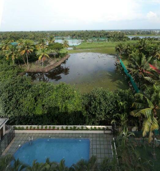 Hotel Kumarakom Park Resort